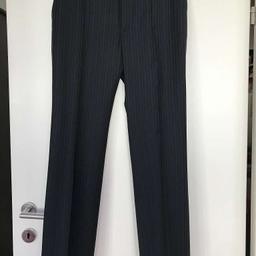 Tailoring Business/Anzug Hose, 70% Wolle, schwarz, Gr 42. Top Zustand. Abholung in Wien 1190 oder in der Mariahilfer Strasse. Versand möglich.