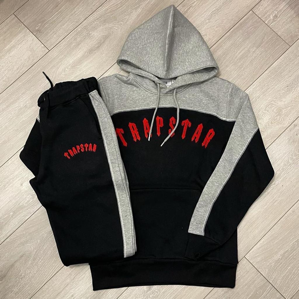 Trapstar Tracksuit Red Irongate in E12 London Borough of Redbridge für