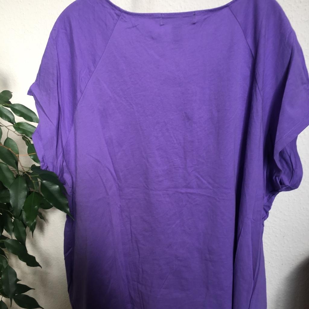#springclean

Verkaufe hier 1 x getragenes Ralph Lauren T-Shirt in lila mit Spitzenapplikation am V-Ausschnitt in Größe 3 XL

❗️ Versand gegen volle Übernahme der Versandkosten möglich. Ich hafte nicht für den Versand. Da Privatverkauf, kein Umtausch, keine Rücknahme, keine Garantie.