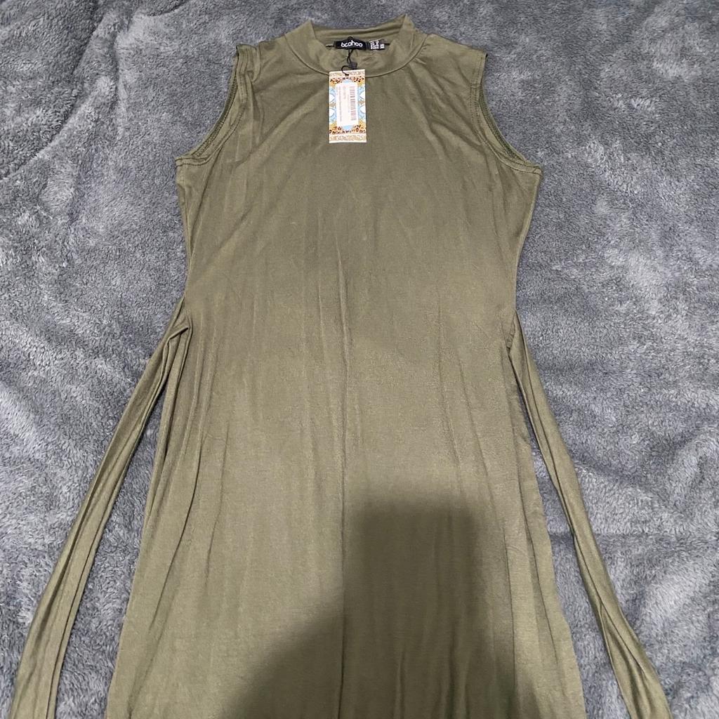 Brand new and with tag from Boohoo. Bodycon Maxi Dress in Khaki. Size 10. Been shortened slightly but then never worn.

Collection from E14/RM9. Can post for extra.

#springclean