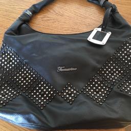Like new black bag 
Bought it but not really used it 
Collection Wrenthorpe 
Bargain £5