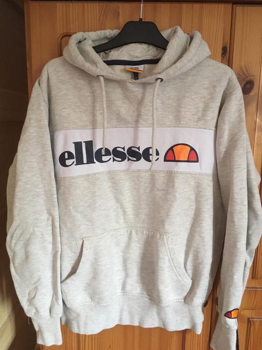 Buy & Sell Surrey Reigate and Banstead - Photos for Elllesse hoodie