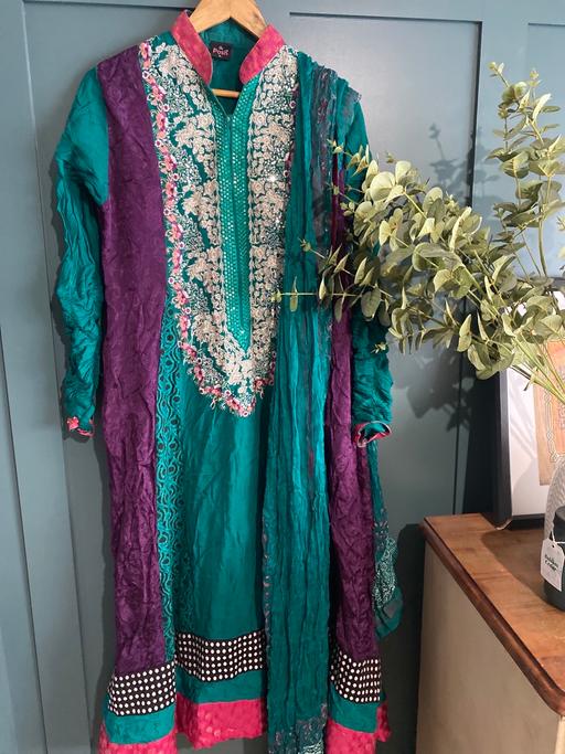 Buy & Sell West Midlands Birmingham - Photos for Large Pakistani Suit