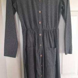 Stretchy Grey Jersey Dress with long sleeves, elasticated waist and pockets

Size L Large, approx size 16

Excellent as new condition 

Collection only from WV14 9HB