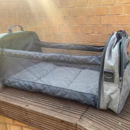 POD travel bag 

USED ONCE, immaculate condition

Great for use on your travels with a baby as this bag goes from a baby bag to a travel cot 
Lots of storage space inside 
Bottle holder, nappy section, padded mat for extra comfort 

Collection only, Wilnecote 

No offers !