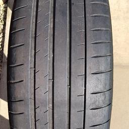 Michelin Pilot Sport 4S Part worn.
6mm tread. No punctures or repairs.
GREAT VALUE - BARGAIN