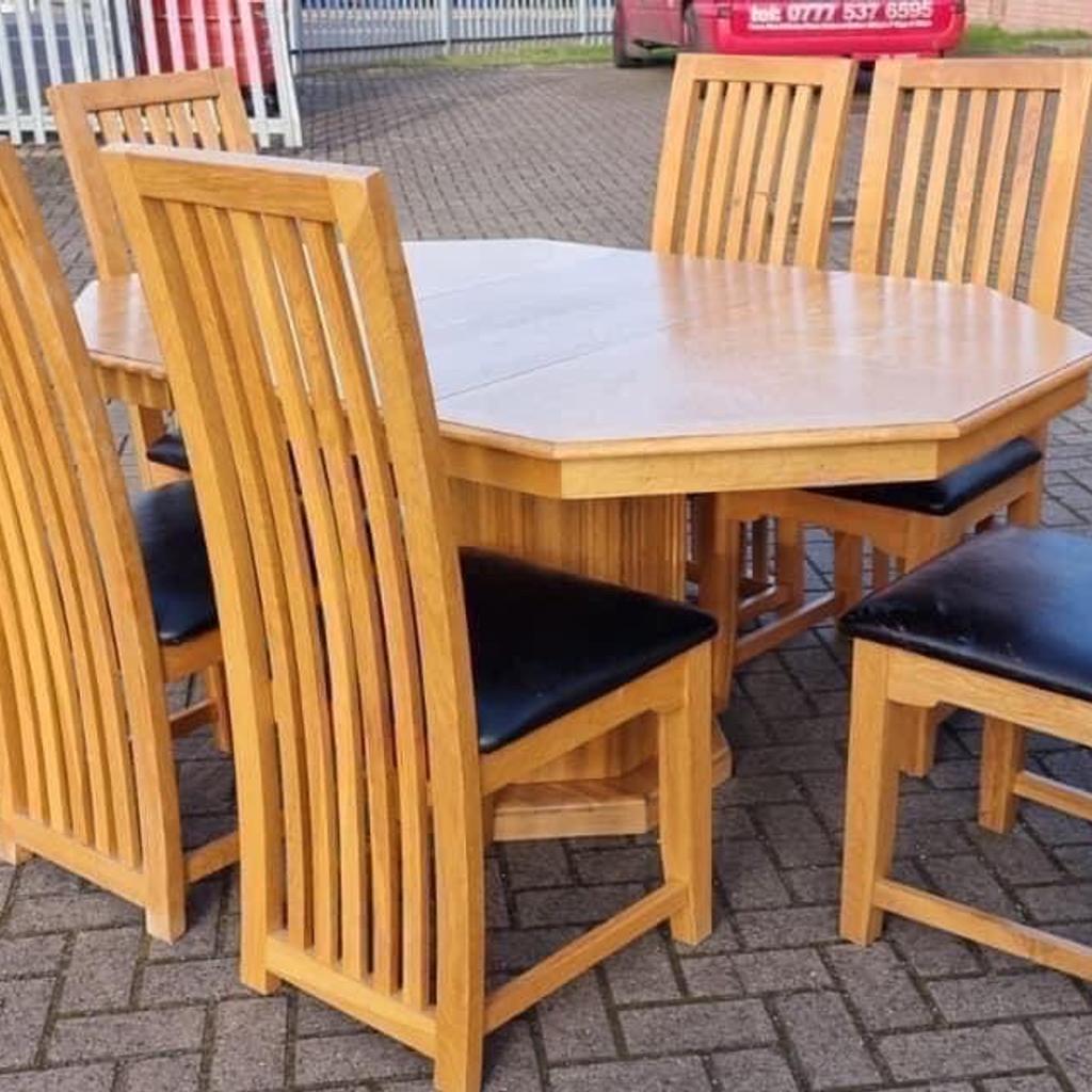 SECOND HAND SOLID OAK DINING TABLE AND CHAIRS in S62 Parkgate for £120.