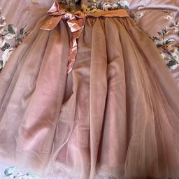 Elsie’s attic Antique rose midi tulle skirt size 14. Excellent condition. Collection Narborough