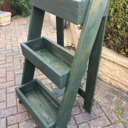 3 tier planter in green Used but in vgc
Collection Wrenthorpe
£25