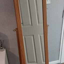 Selling a storage long length mirror. Lovely condition. Only selling as change decor.
No offers and won't hold need gone ASAP.
Collection from Bilston wv14