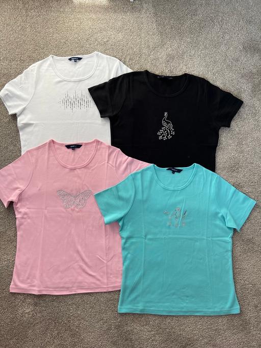 Buy & Sell West Midlands Dudley - Photos for 4 Women’s T Shirts