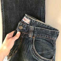 Hallo,

biete hier eine Jeans von „Tommy Hilfiger“ in der Größe 33/32 zum Verkauf. Sehr guter Zustand. 

Versand und Abholung möglich. Barzahlung bei Abholung, Überweisung oder PayPal (F+F) möglich. Versandkosten on top.

*Privatverkauf, daher keine Rückgabe*