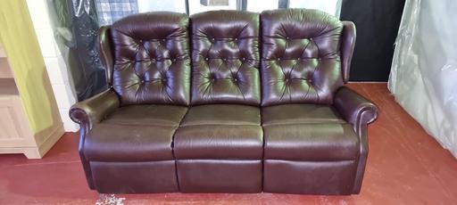  — SECOND HAND 3 SEATER RECLINER