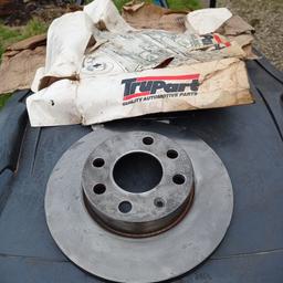 found in the back of shed 6 stud brake disc not got a clue what car or van , welcome to call with you old disc to compare,pick up Darlington