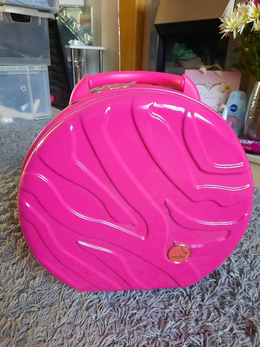 Buy & Sell West Midlands Walsall - Photos for Antler hard case vanity Case bright pink