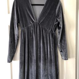 Unworn, excellent new condition
Bought from asos (Rokoko label)

UK postage only (please note price reflects packaging too not just postage)

Or local collection N4 Stroud Green area
Thanks for looking