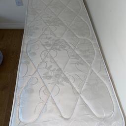 Single bed with mattress
Very good condition
Collection only
Or I can deliver Barnsley area only