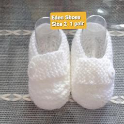 SET 1
2nd Size 4.5" Sole
knitted Double knit
Boys Eden Wide Tab Shoes

1 pair White

I do combine postage if you buy more items depending on weight and size