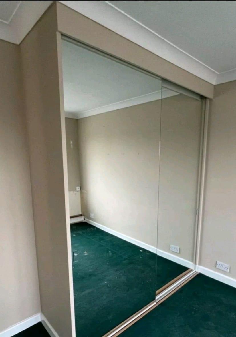 Mirrored sliding wardrobe in BD8 Bradford für 60,00 £ zum Verkauf