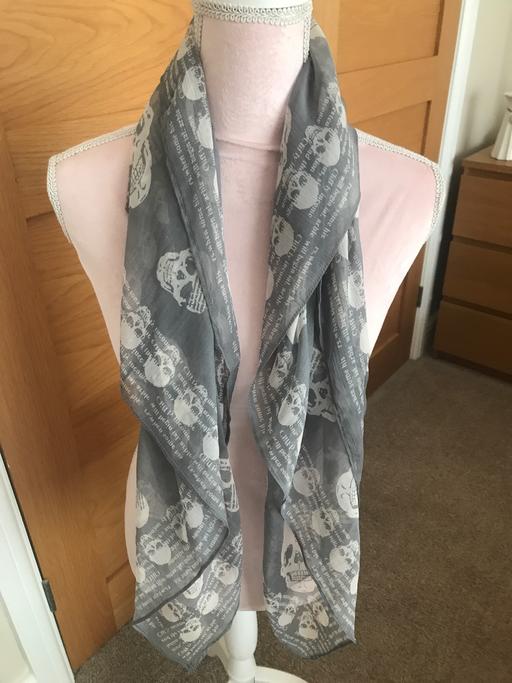 Buy & Sell West Midlands Walsall - Photos for Scarfs x3