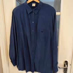 Size 24
Blouse
Blue 
Your sixth sense 
Very good condition 

Collection WS10
Postage 1.63