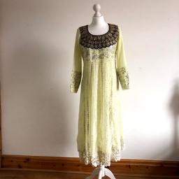 Women’s Size 12 Light Yellow Embellished Authentic Indian Ethnic Outfit 🌻
Brand new✨