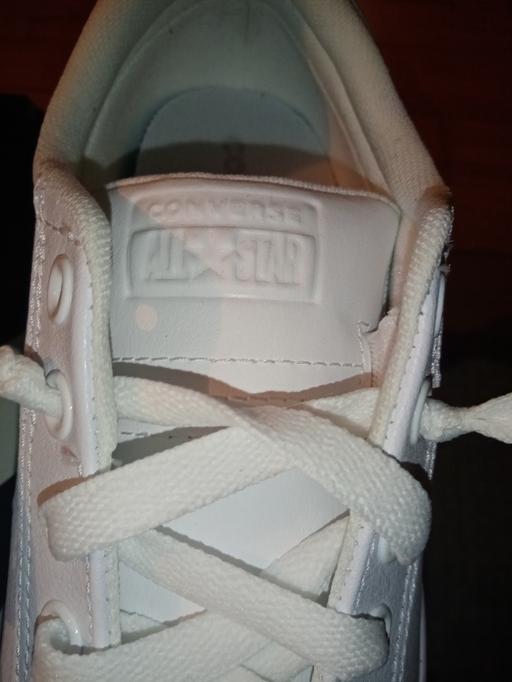 Buy & Sell South East London Catford - South East London - Photos for Converse All Star leather trainers size uk 5