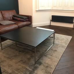 Bo Concept Lugo Coffee Table

Contemporary coffee table

Colour - Dark Oak Veneer with brushed steel
 legs

DIMENSIONS AND WEIGHT

Height: 36 cm
Length: 91½ cm
Width: 91½ cm
Tabletop thickness: 1½ cm
Height to table top: 34½ cm
Weight: 18 kg
Maximum weight load: 20kg