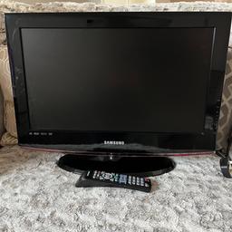 Samsung tv/dvd player 19 inch . Fab condition used in a skate room occasionally. Collection only St Helen’s town centre area.