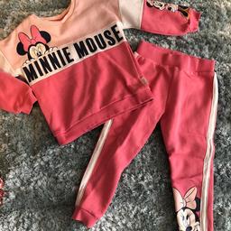 Jumper set tracksuit
Minnie Mouse Disney
Can also pick up from m7