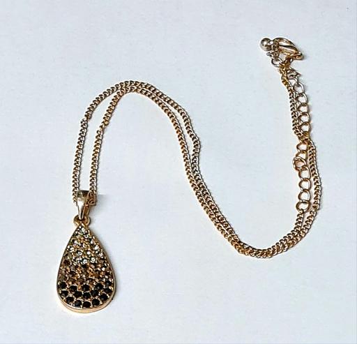 Buy & Sell West Midlands Wolverhampton - Photos for Oval Crystal Pendant Necklace