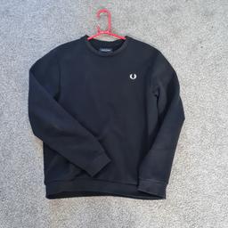 clear out due to small

fred perry jumper size medium
Good condition