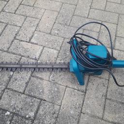 black and decker hedgetrimmer blade length 450mm  in good working condition £6