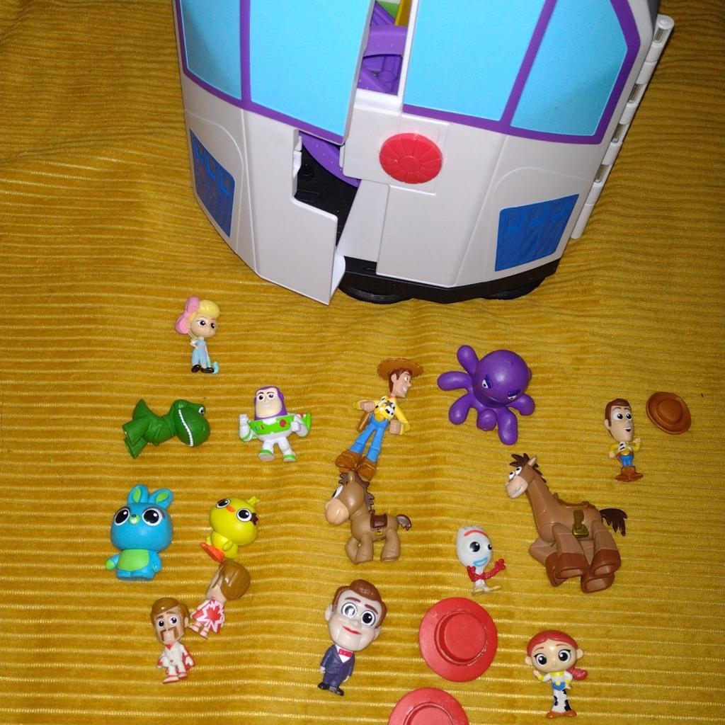 Toy story playset and figures Disney in WS10 Walsall für £ 10,00 zum