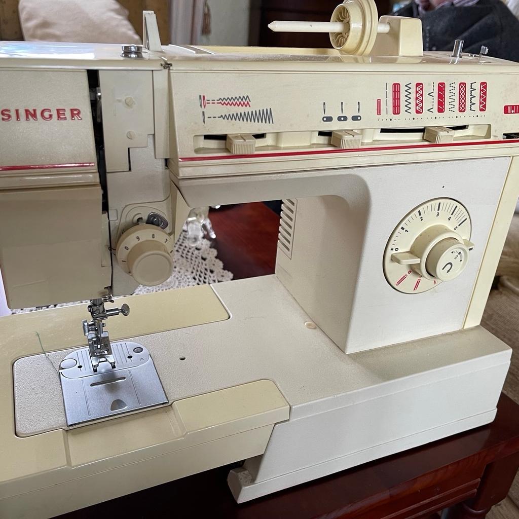 Singer sewing machine in M40 Oldham für £ 50,00 zum Verkauf Shpock AT