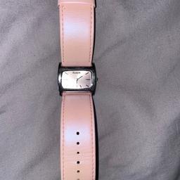 Bench Woman’s Watch

Genuine Leather Pearlescent Pink Strap (See pics)

Excellent condition

Will need a new battery