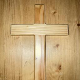 Verkaufe selbstgemachtes Holzkreuz in der GRöße 25x18 cm.

Der Versand innerhalb von Österreich kostet 4,5€.

Ein Abholung in Stumm oder Innsbruck ist nach Absprache möglich.