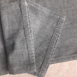 Men's Levi's 501
w38 l30 in black Denim Regular Straight
Excellent condition
Button fly
From pet and smoke free home
Proof and postage included