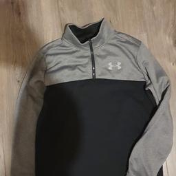 under armour half zip top
Good condition
would fit size 8/9
size on picture
can deliver if local
Happy to post