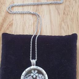 pandora locket with locket charms In excellent condition.