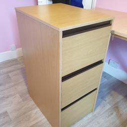 For sale is my 3 drawer, lockable filing cabinet. Very solid and in very good condition.
It includes:
- 2 keys
- ~100 suspension files with tabs and card inserts

Dimensions: depth 65cm X width 48cm X height 104cm

Collection from Penn Fields Wolverhampton - it's quite heavy, so I strongly suggest 2 man lift (I can help with loading if I'll be at home during collection).

#springclean