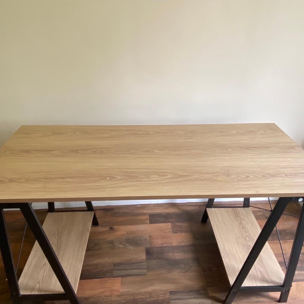 Large desk in WS1 Walsall für gratis zum Verkauf Shpock DE