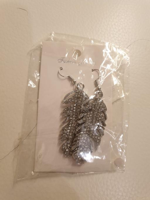 Buy & Sell East London East Ham - East London - Photos for leaf drop earrings