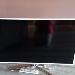 selling for family member. 
Samsung 40" smart tv
collection from Sutton Surrey