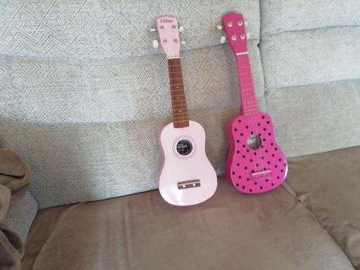 Buy & Sell Surrey Elmbridge - Photos for 2 ukuleles