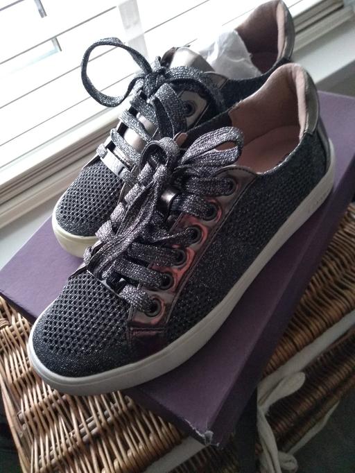 Buy & Sell Staffordshire Tamworth - Photos for Carvela ladies trainers