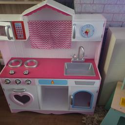 collection only as they are free.
ice cream cart without accessories good clean condition
large heavy kitchen. door panel is off but just needs glueing on, used condition but still lots of play left.