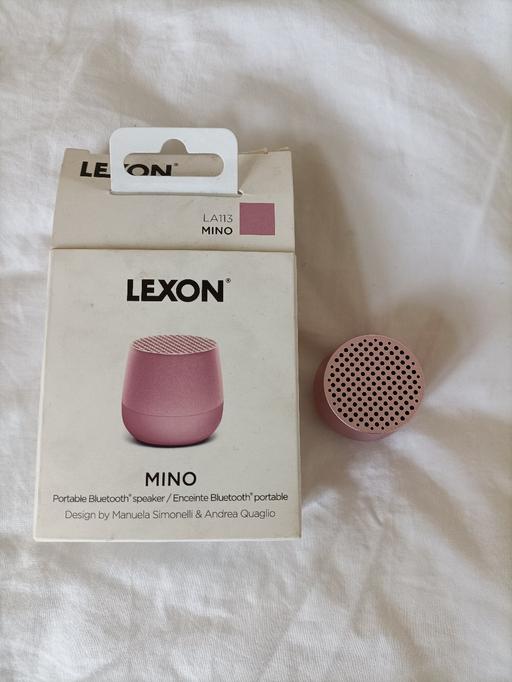 Buy & Sell North West London Chalk Farm - North West London - Photos for Lexon Mini pink speaker