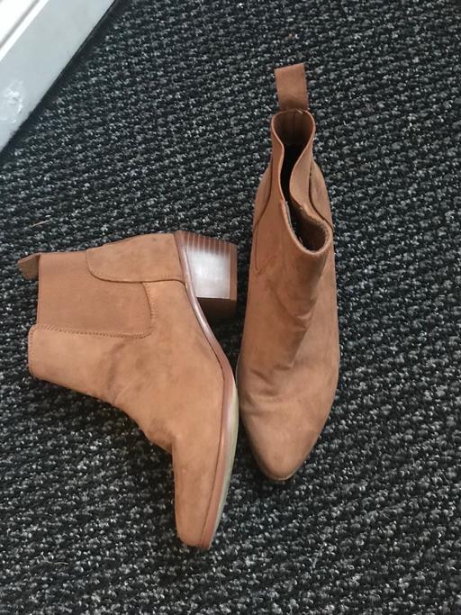 Buy & Sell West Midlands Birmingham - Photos for Beige Suede shoes