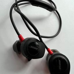 Very good condition

Bose SoundSport Wireless Headphones with charger
